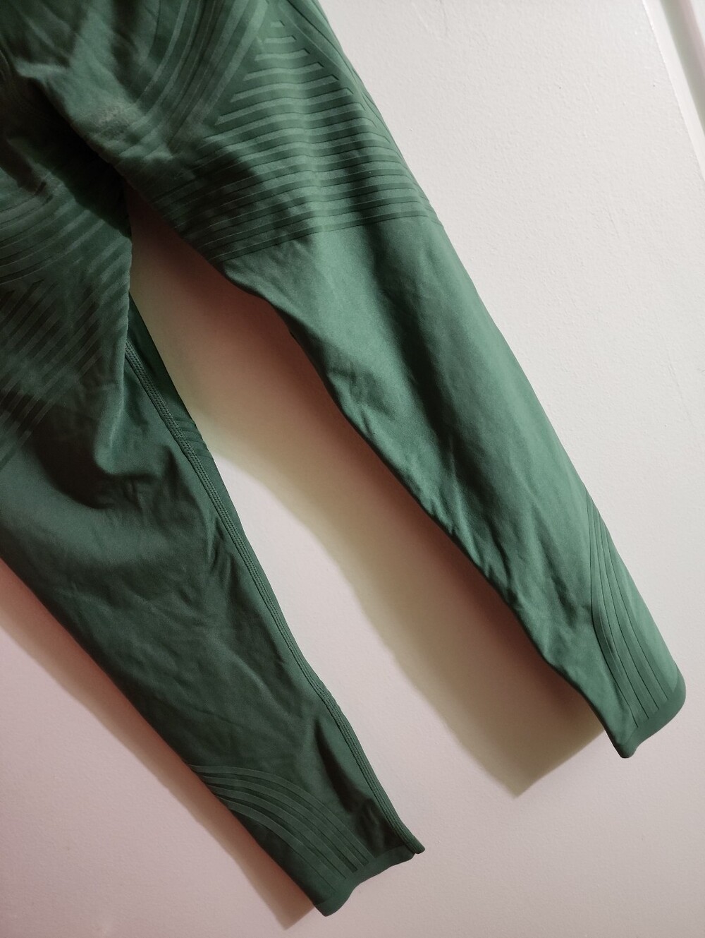 Fanka Body Sculpt Reversable Leggings- Color Green - Picture 7 of 8